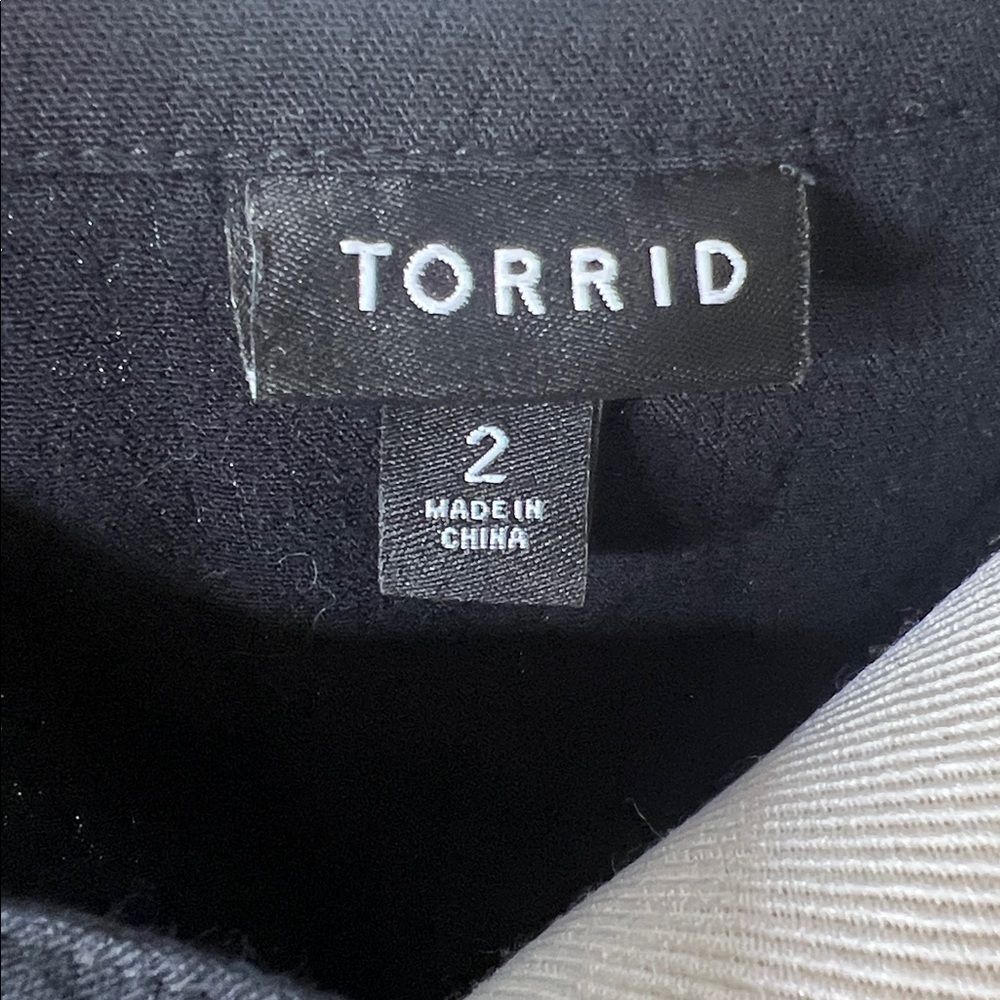 Torrid Harper Georgette Sleeveless Blouse Black Size 2 EUC - Picture 6 of 7